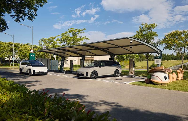 Li Auto Launches China's First Shuttle Charging Station: 500 km Range in 10 Minutes for 4 Cars
