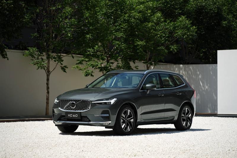 New Volvo XC60 Launched with Prices Starting at $35,498